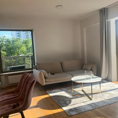 Herastrau Aviatiei Park Apartmán *